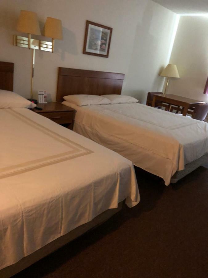 Coronado Motel & Rv Park Lindsborg Eksteriør billede